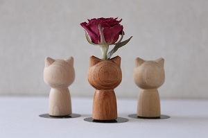 ねこ型こけしの一輪挿し