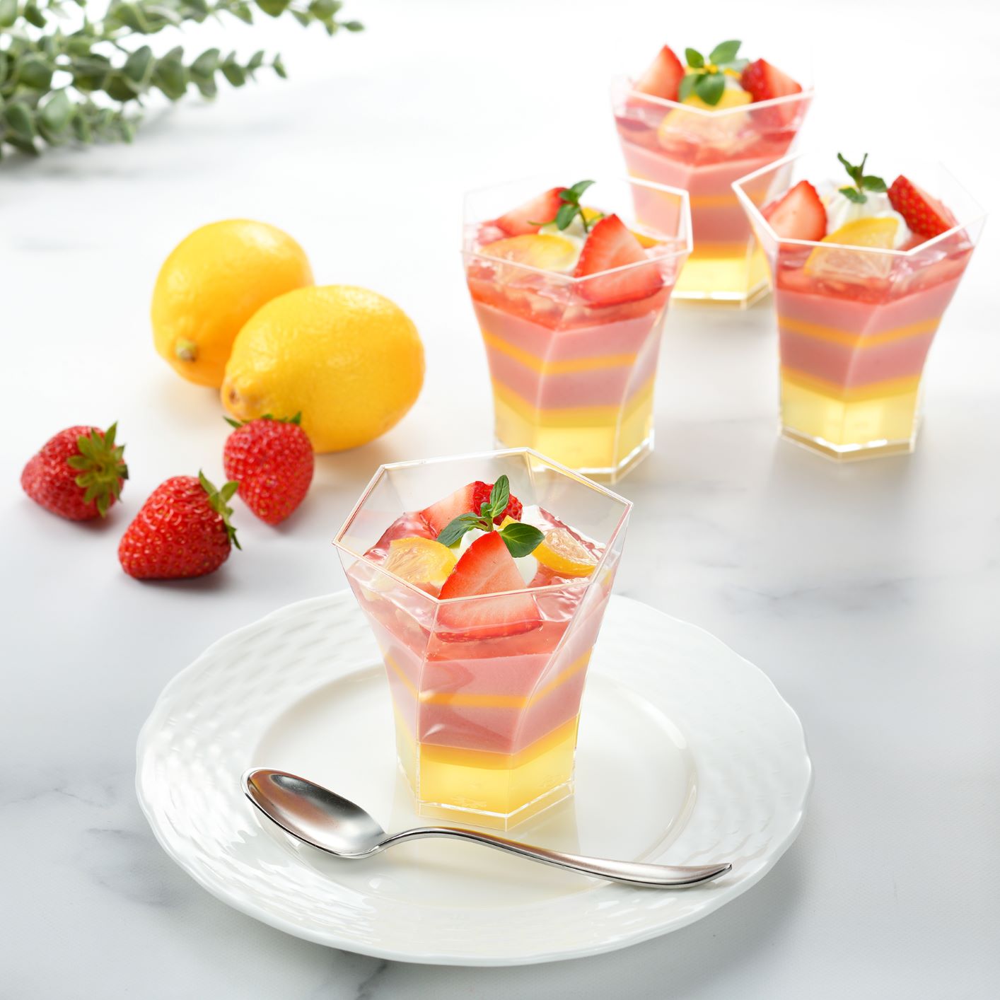 県産いちごとれもんの“ビタフル”ベリーヌ